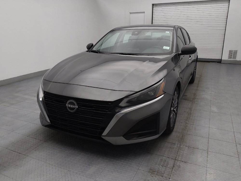 Used 2024 Nissan Altima 2.5 SV image 15