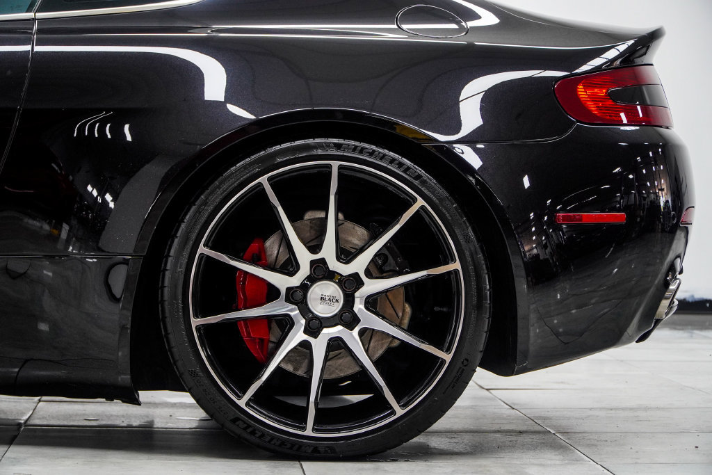 Used 2007 Aston Martin V8 Vantage Coupe RWD image 17