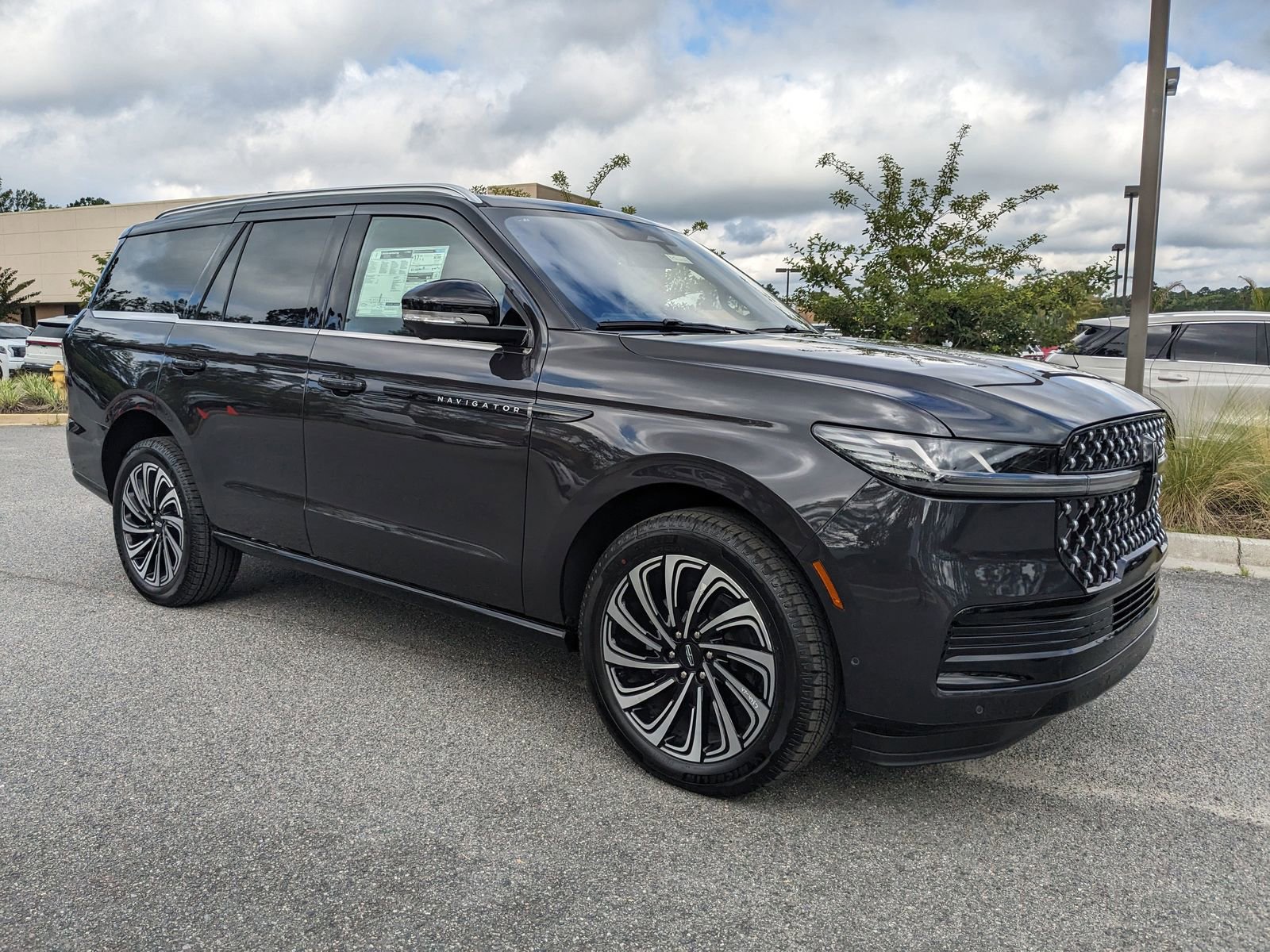 New 2025 Lincoln Navigator Black Label image 2