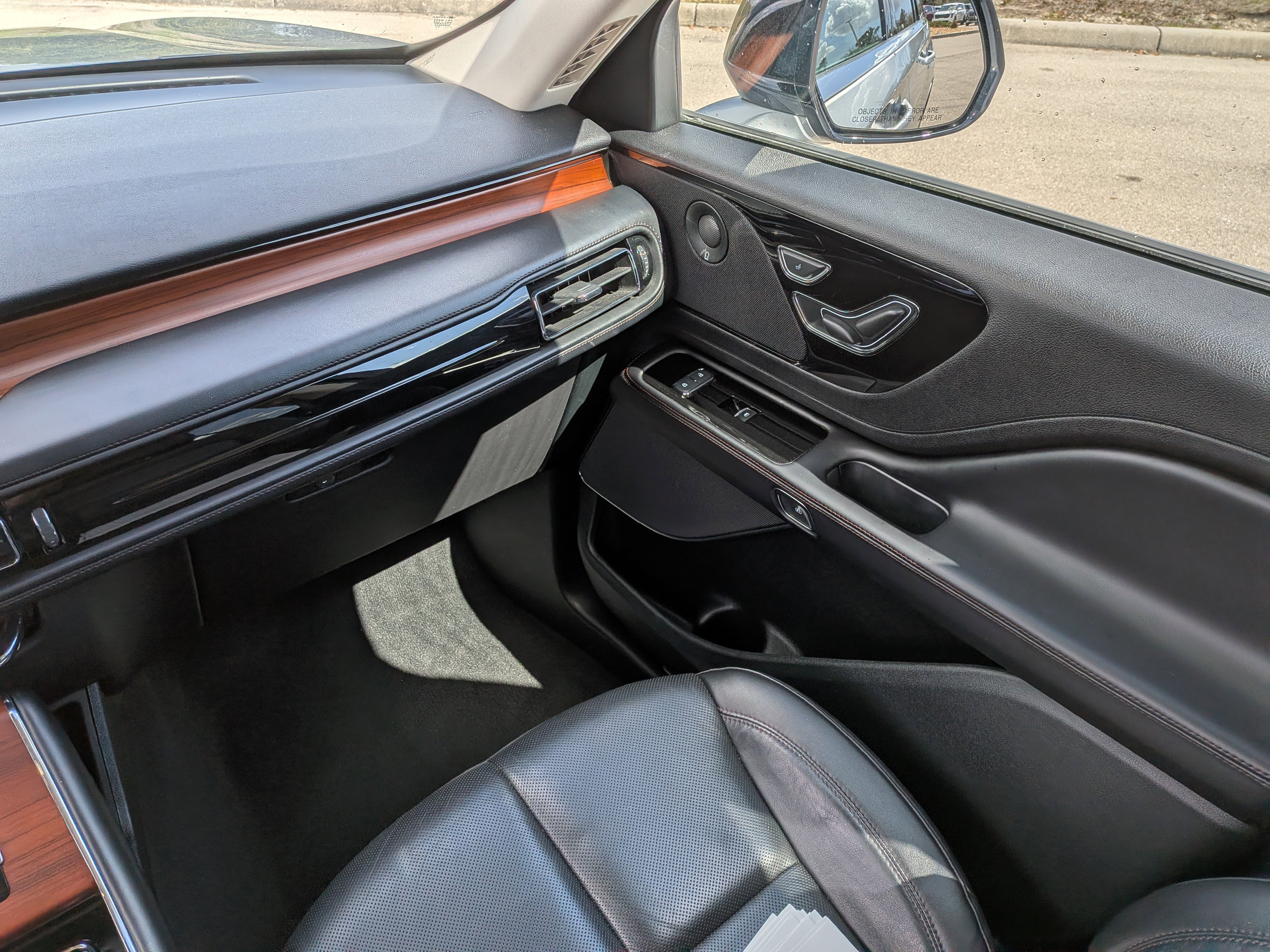 Used 2023 Lincoln Aviator Reserve image 24