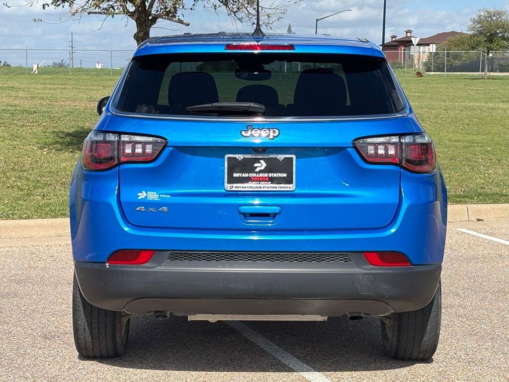 Used 2024 Jeep Compass Sport image 6