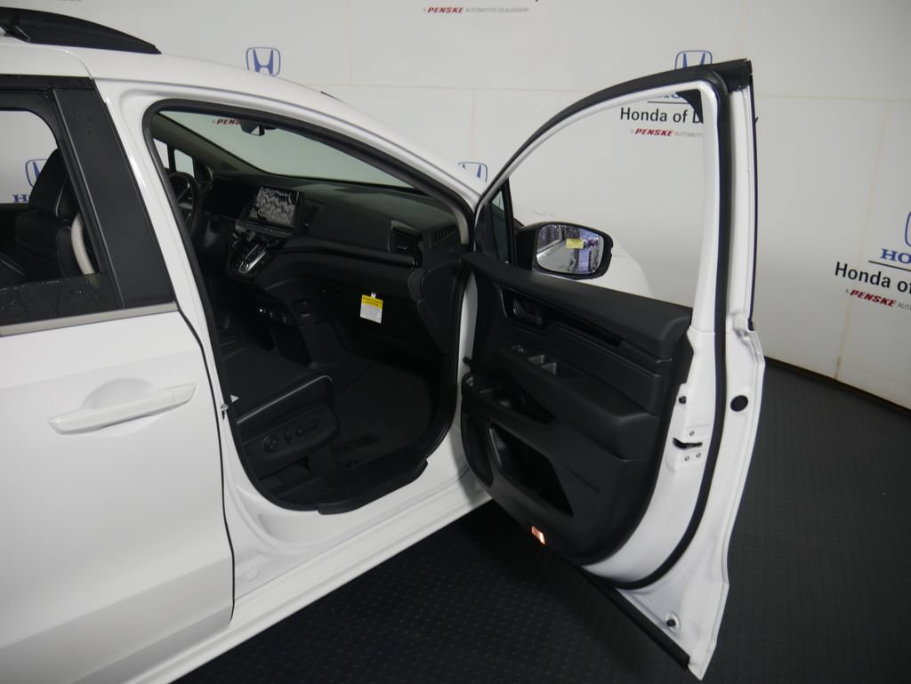 New 2027 Honda Odyssey Touring image 7