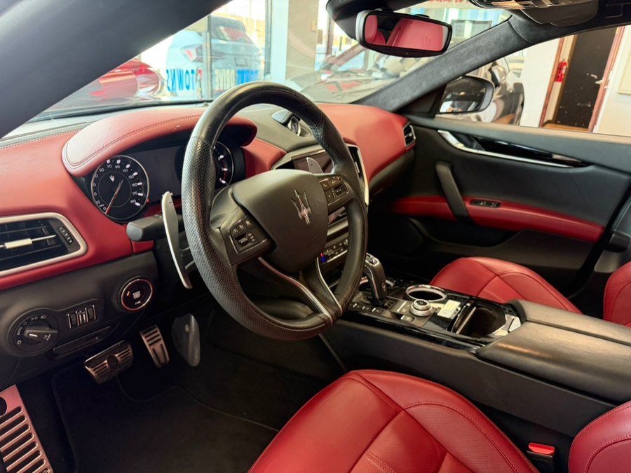 Used 2022 Maserati Ghibli Modena RWD image 28