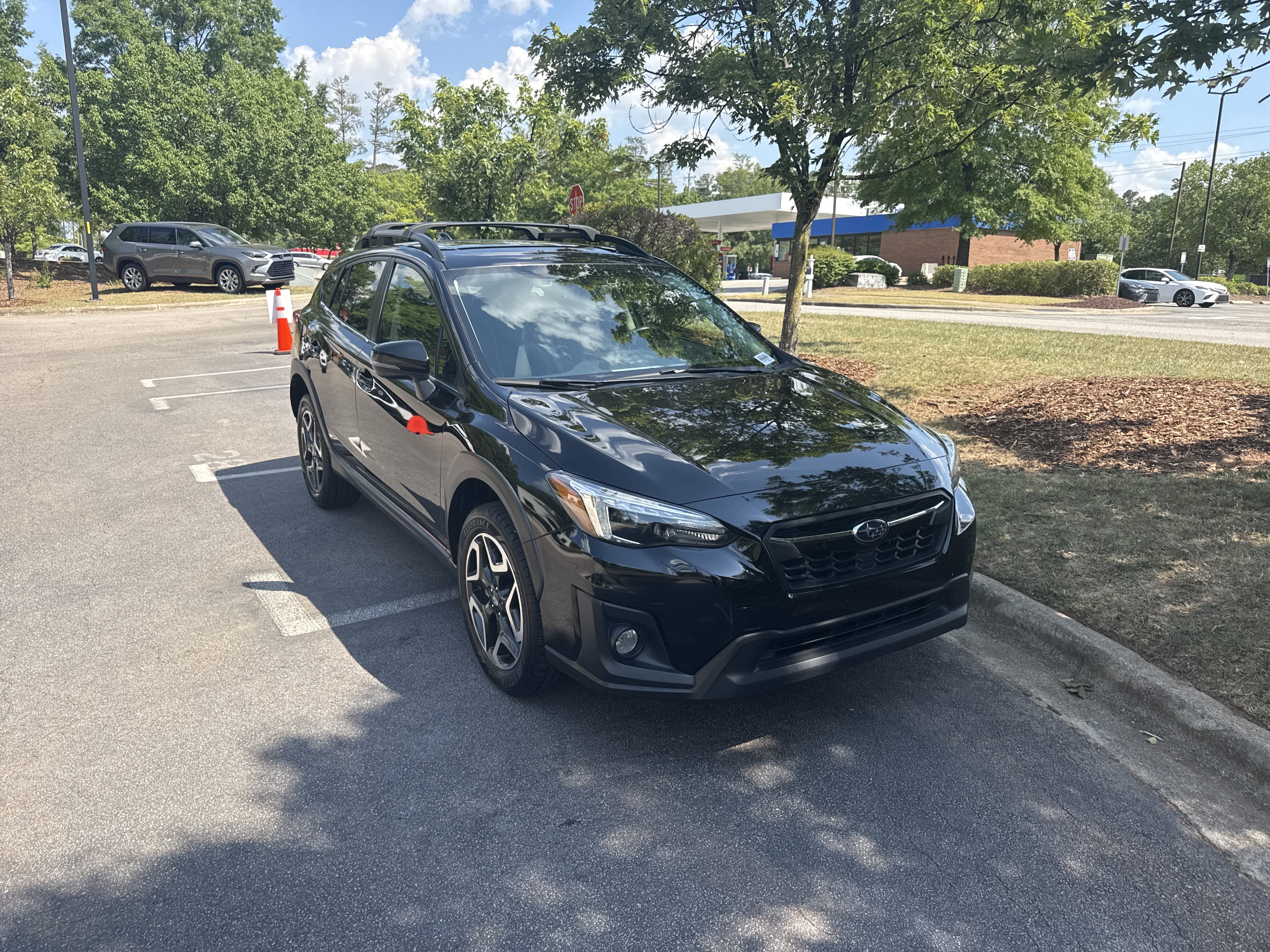 Used 2019 Subaru Crosstrek 2.0i Limited w/ Moonroof Package AWD/4WD image 2