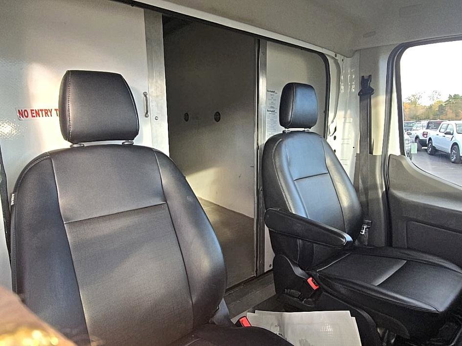 Used 2022 Ford Transit 350 DRW image 30