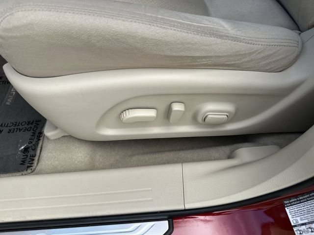 Used 2015 Nissan Murano SV FWD image 12