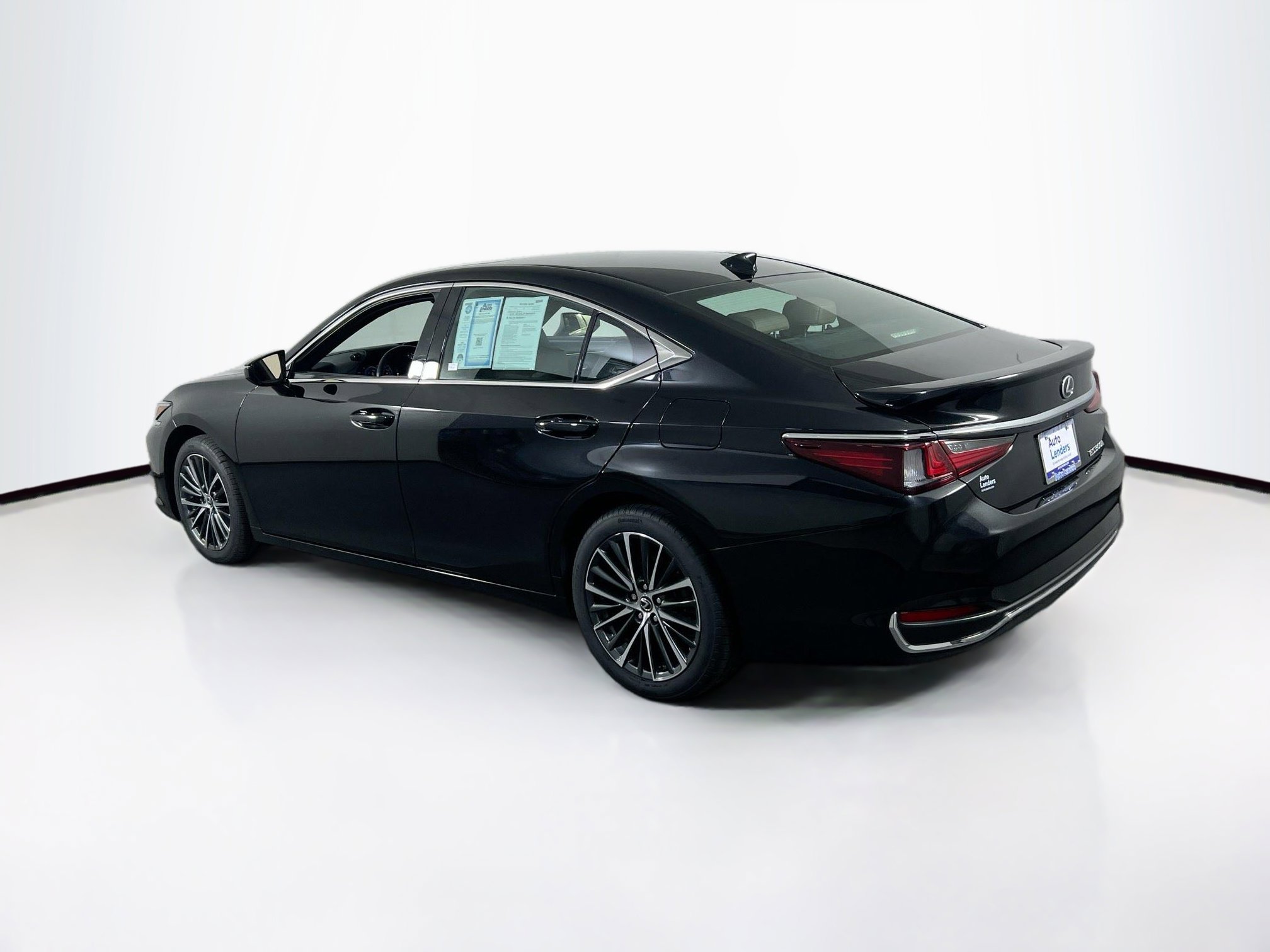 Used 2023 Lexus ES 300h w/ Premium Package image 7