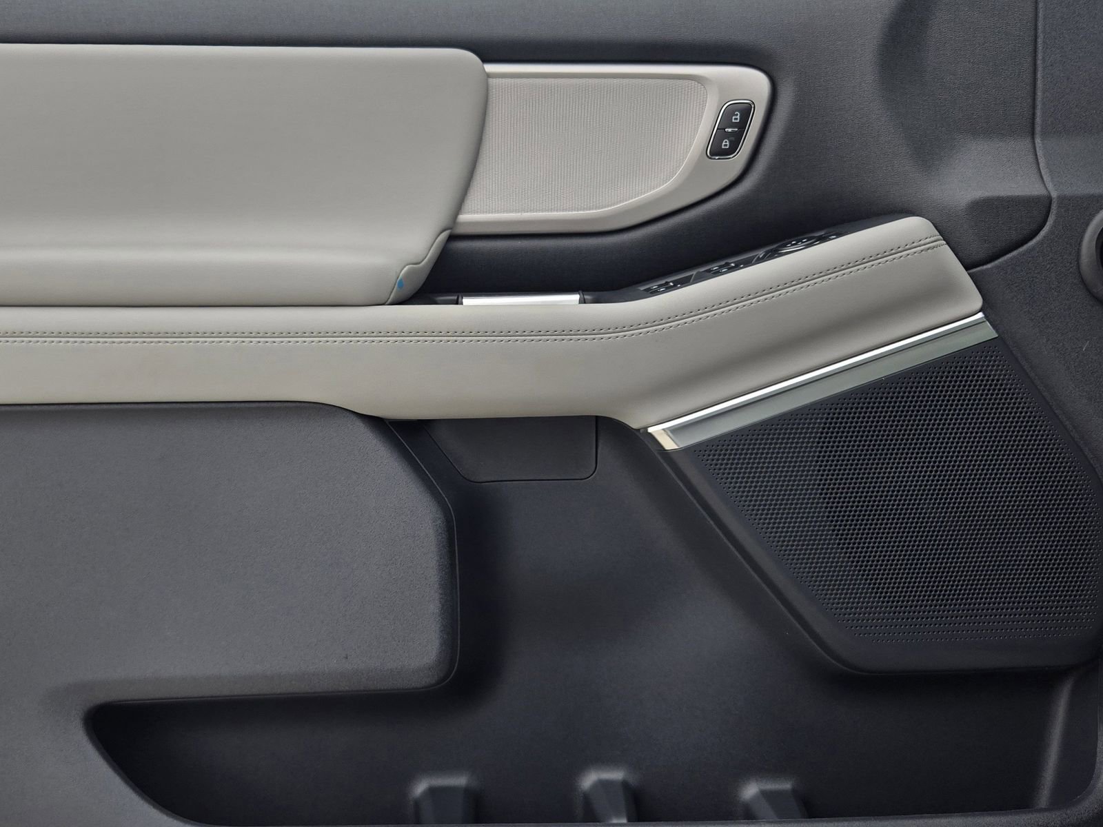 New 2026 Ford Expedition Active RWD image 21