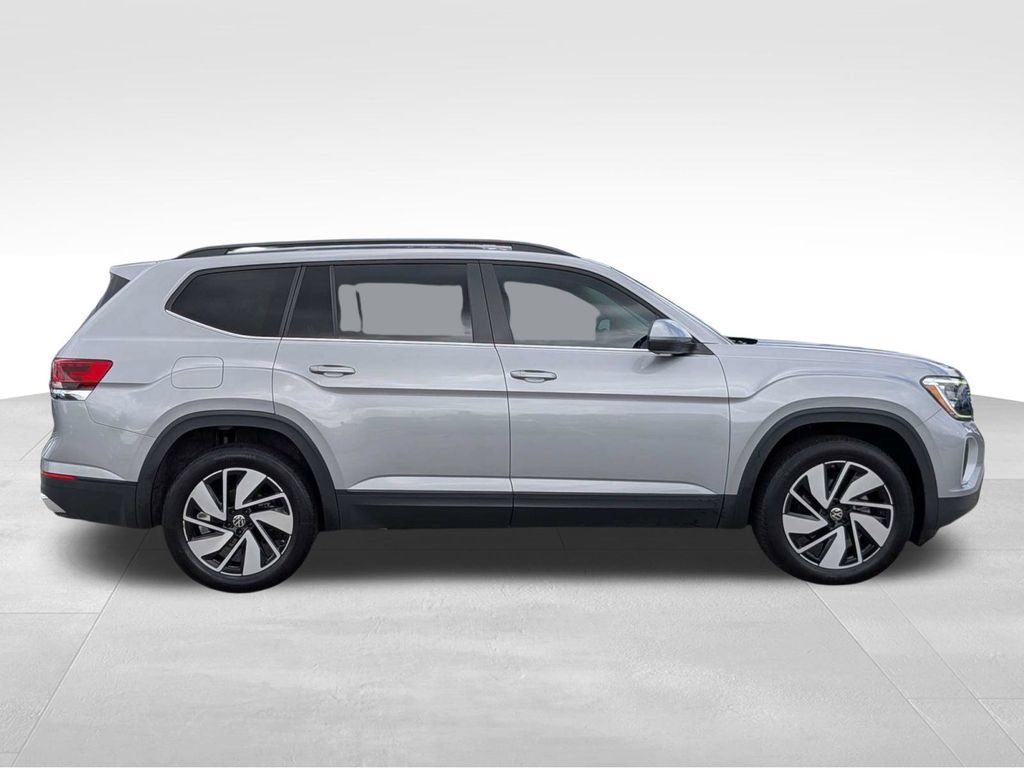 Used 2024 Volkswagen Atlas SE FWD image 3