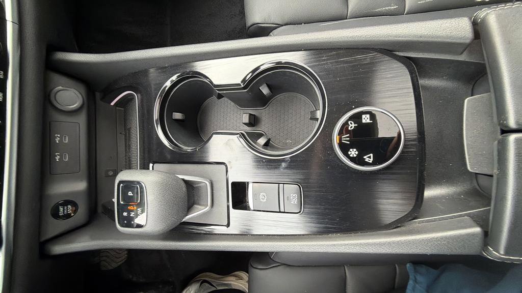 Certified 2025 Nissan Rogue SL w/ SL Premium Package image 22