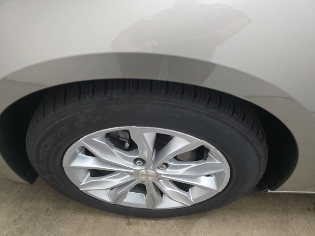 Used 2023 Chevrolet Malibu LT image 18