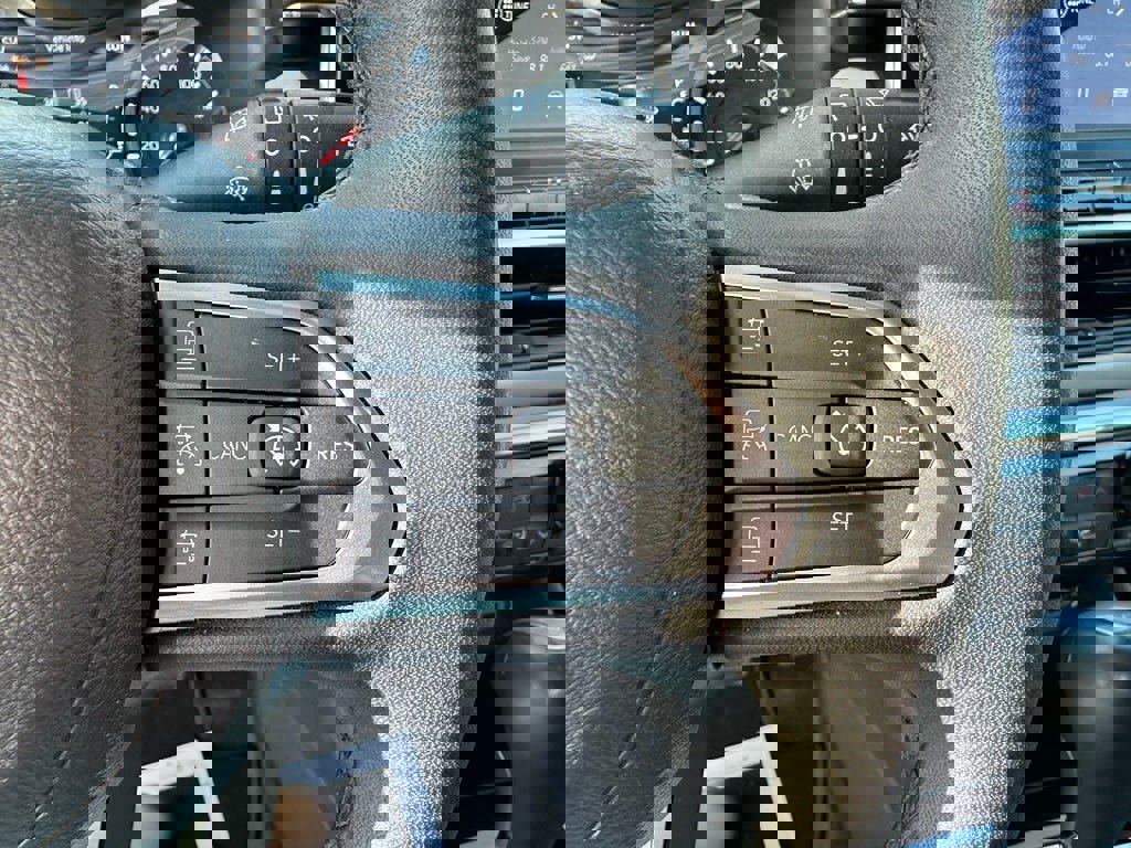 Used 2023 Jeep Compass Limited image 18