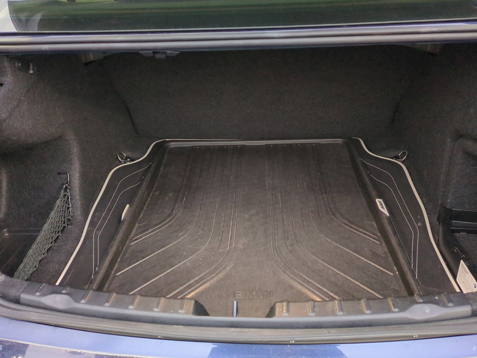 Used 2018 BMW 320i xDrive Sedan image 32