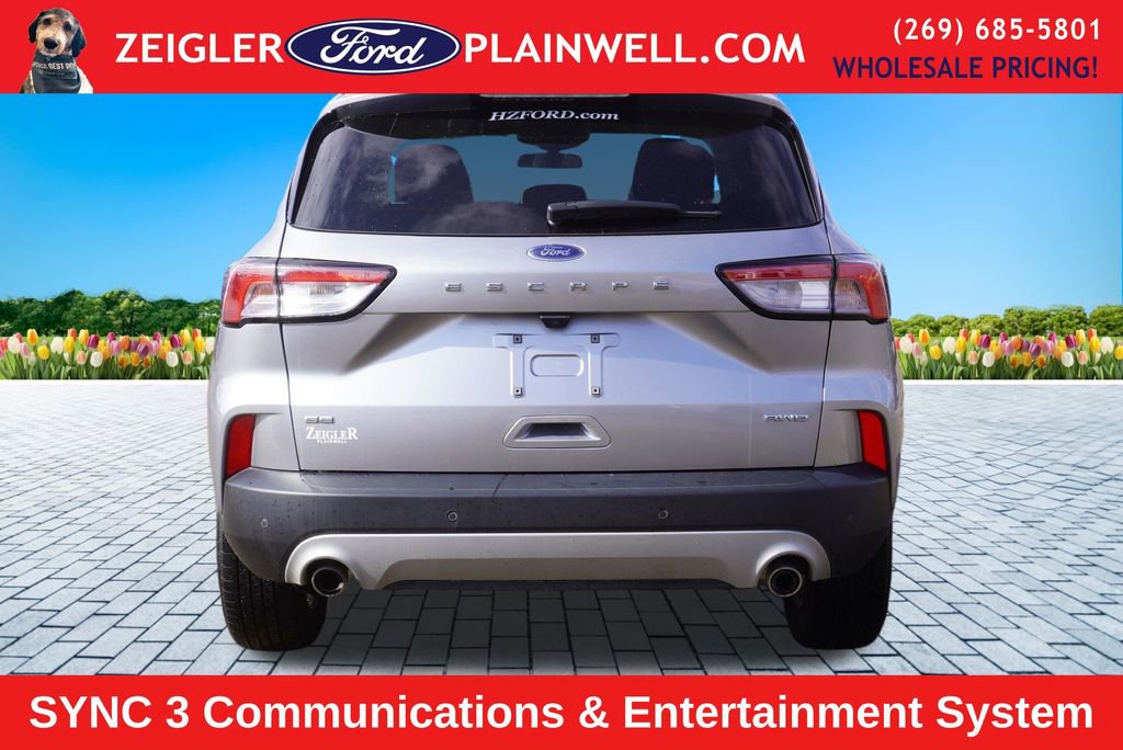 Used 2022 Ford Escape SE w/ Cold Weather Package image 4
