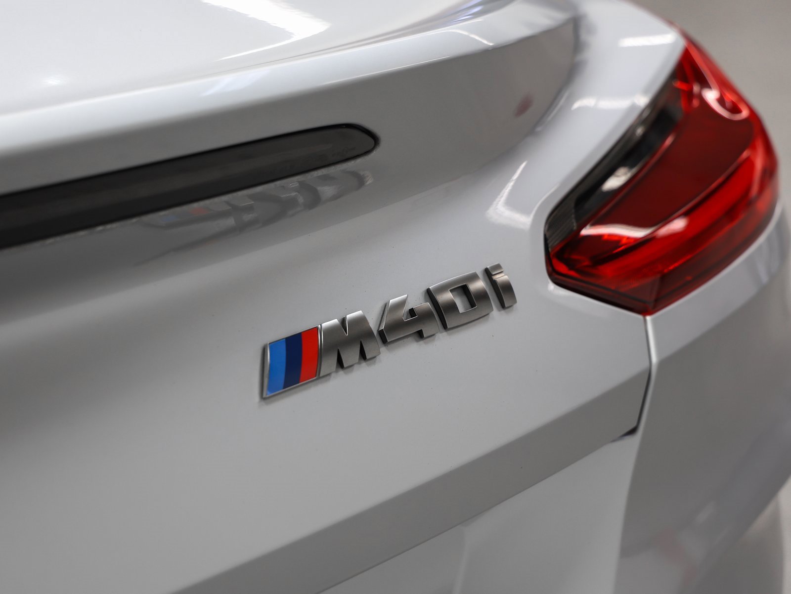 Used 2022 BMW Z4 M40i w/ Premium Package image 25