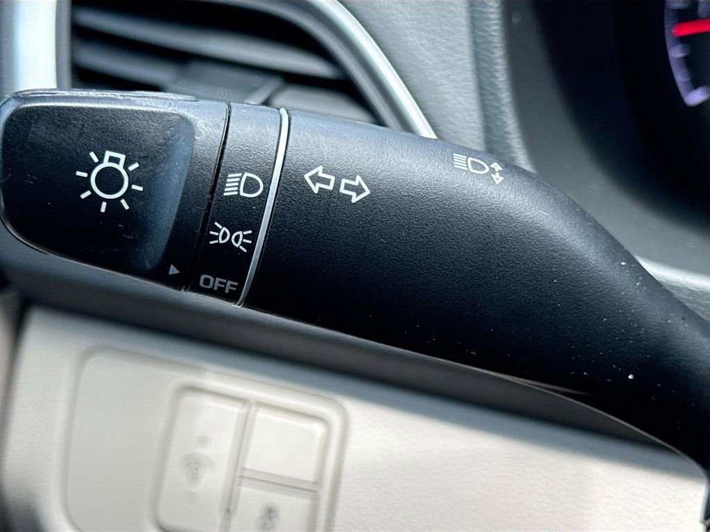 Used 2021 Hyundai Accent SE FWD image 12