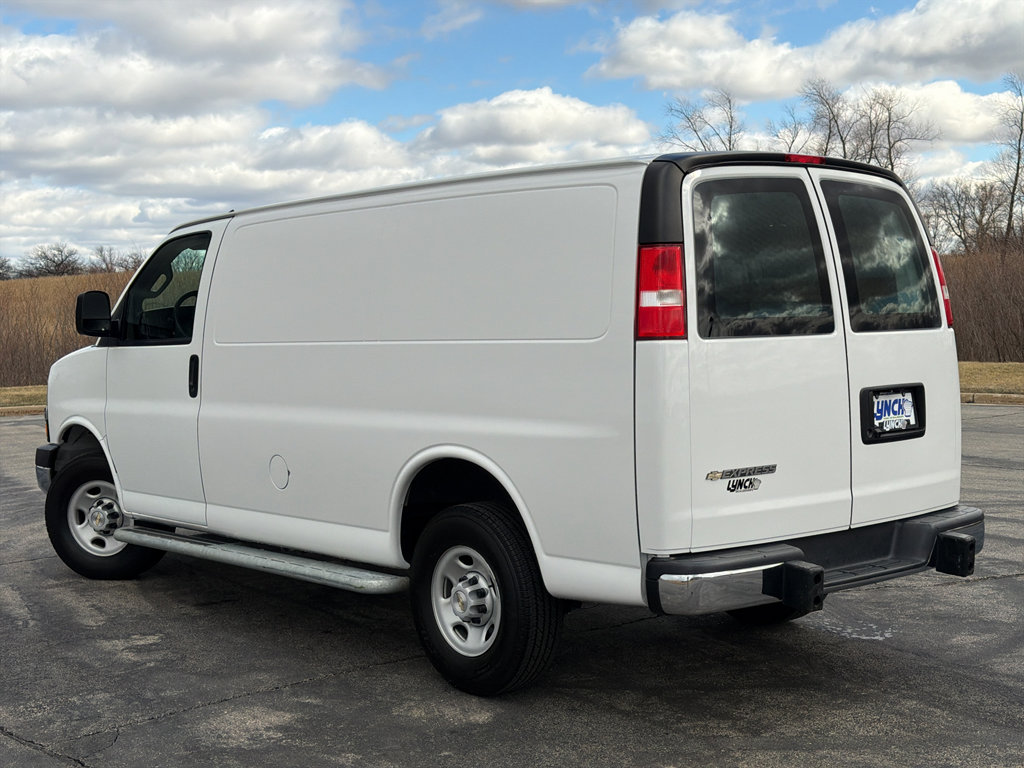 Used 2024 Chevrolet Express 2500 w/ Driver Convenience Package image 2