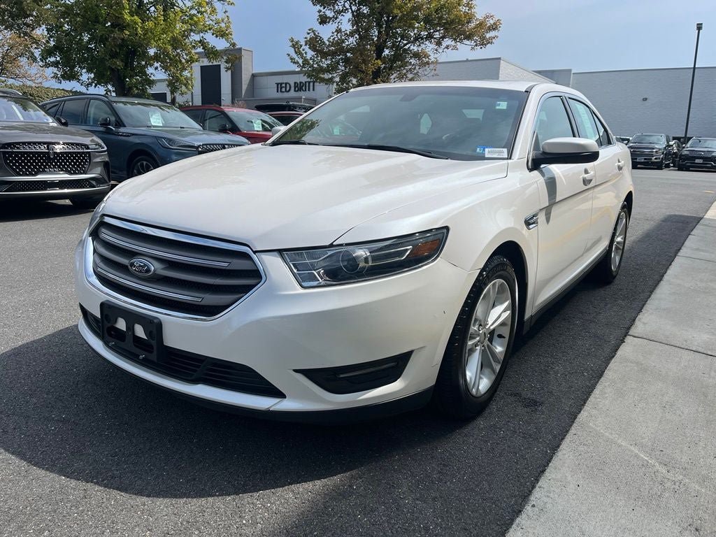 Certified 2017 Ford Taurus SEL w/ Equipment Group 201A FWD image 3