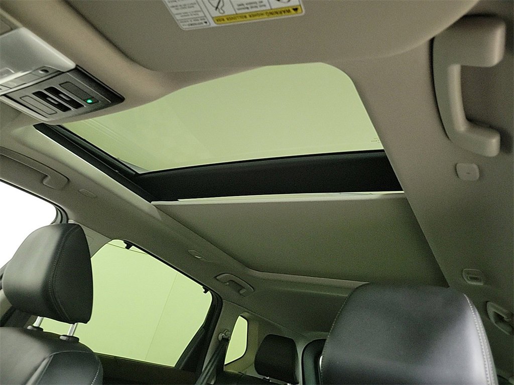 Used 2023 Nissan Rogue SV w/ SV Premium B Package image 14