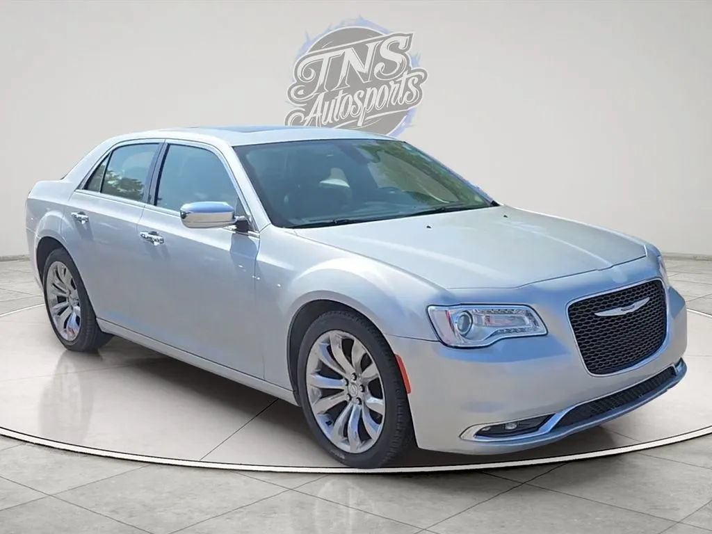 Used 2020 Chrysler 300 Limited RWD image 7