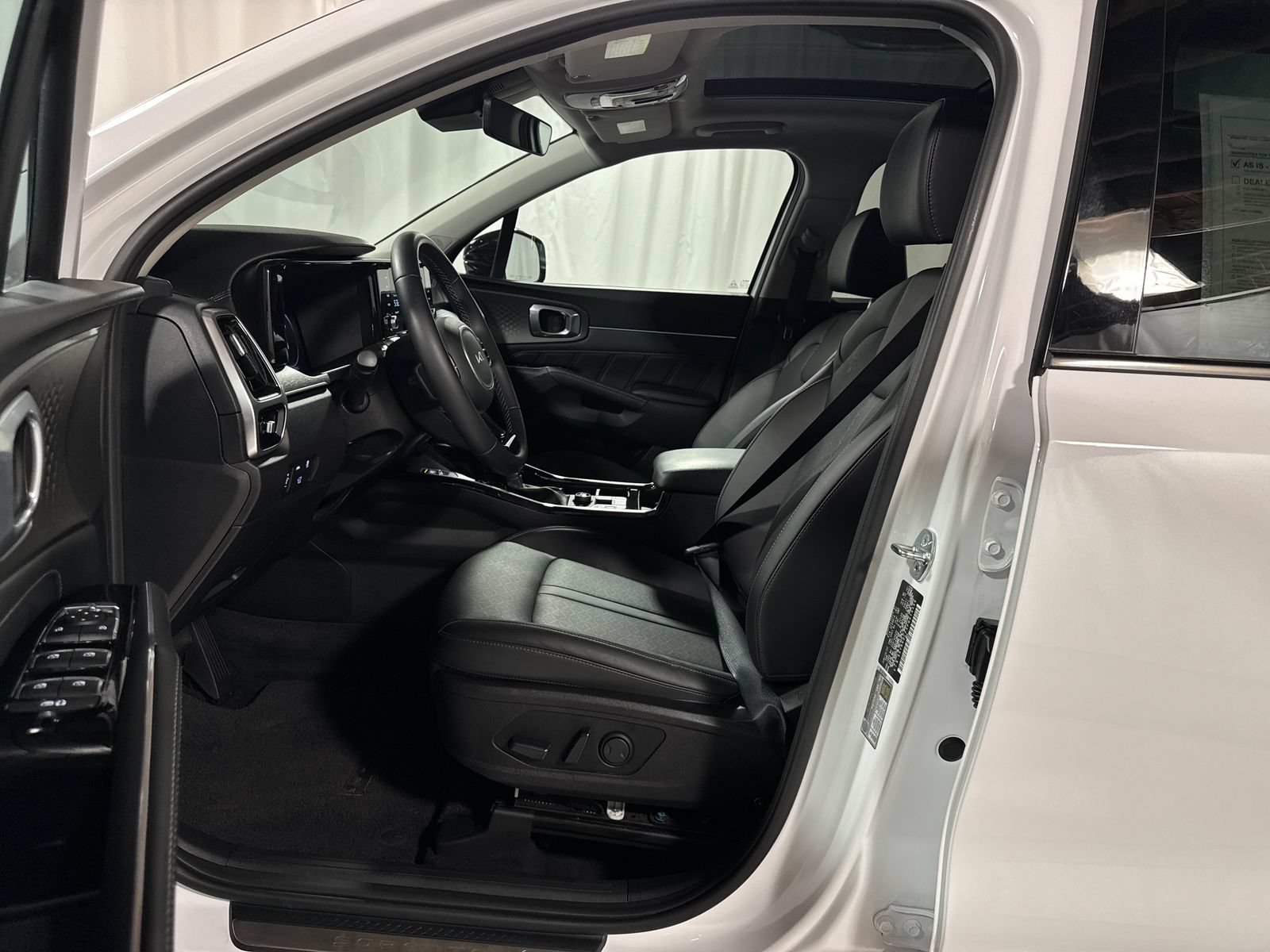 Certified 2023 Kia Sorento SX AWD/4WD image 3