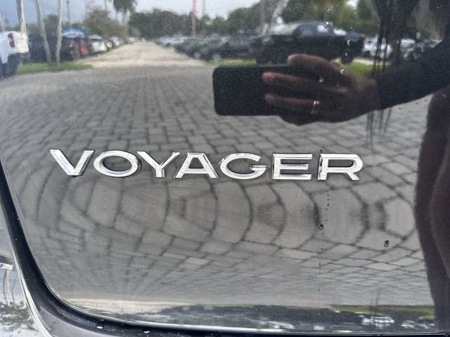 Used 2023 Chrysler Voyager LX FWD image 39