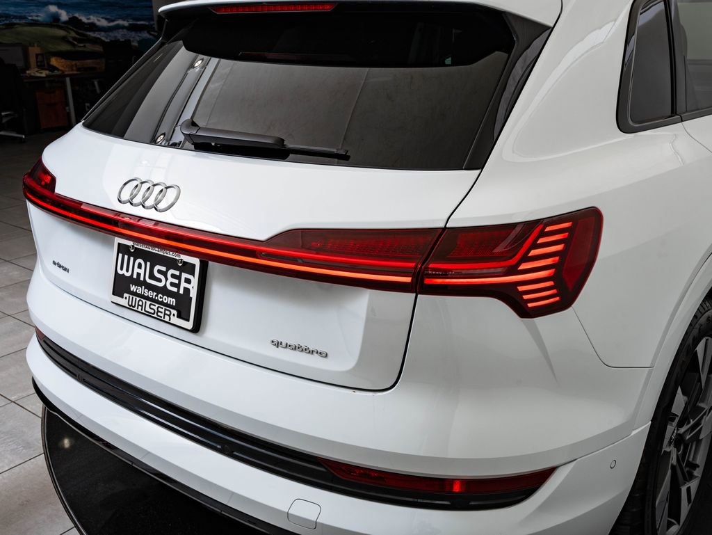 Used 2021 Audi e-tron Premium w/ Convenience Plus Package AWD/4WD image 9