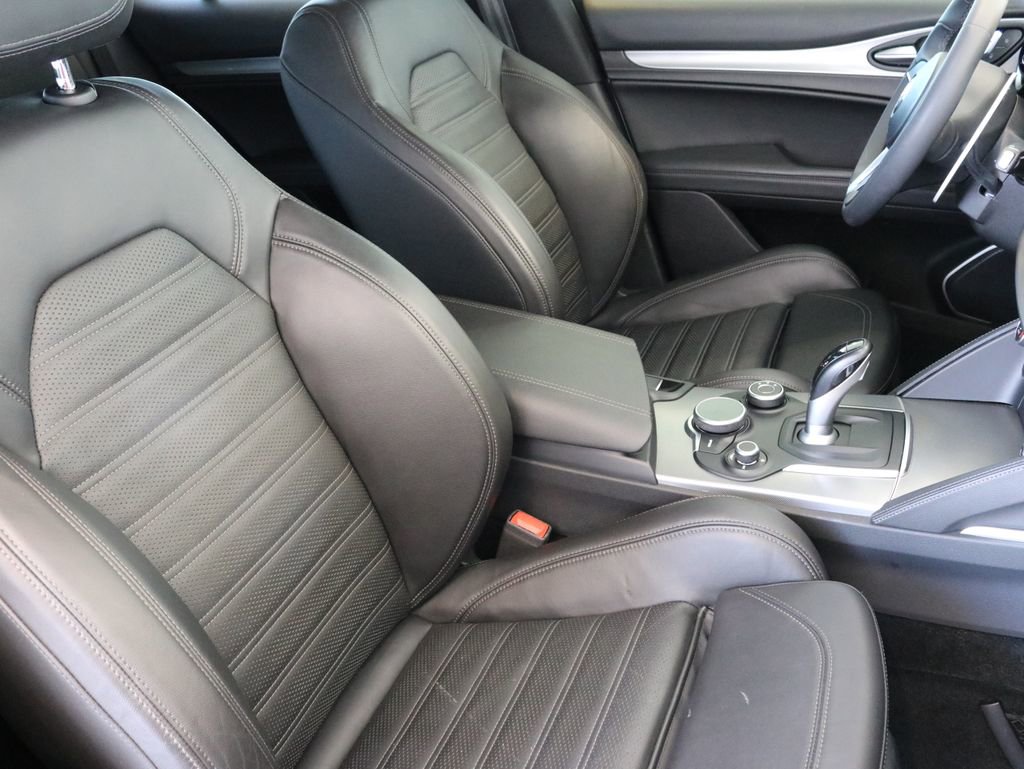 Used 2019 Alfa Romeo Stelvio Ti Sport w/ Quick Order Package 22S Sport AWD/4WD image 46