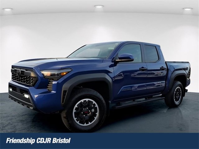 Used 2025 Toyota Tacoma SR5