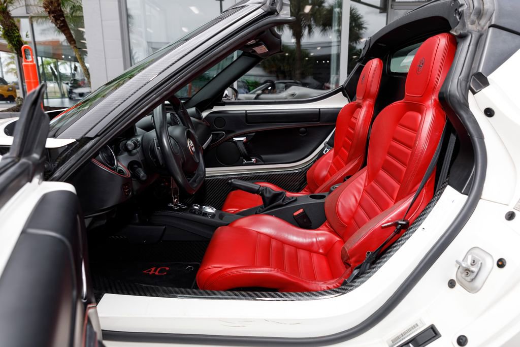 Used 2016 Alfa Romeo 4C Spider w/ Convenience Group - Spider RWD image 19