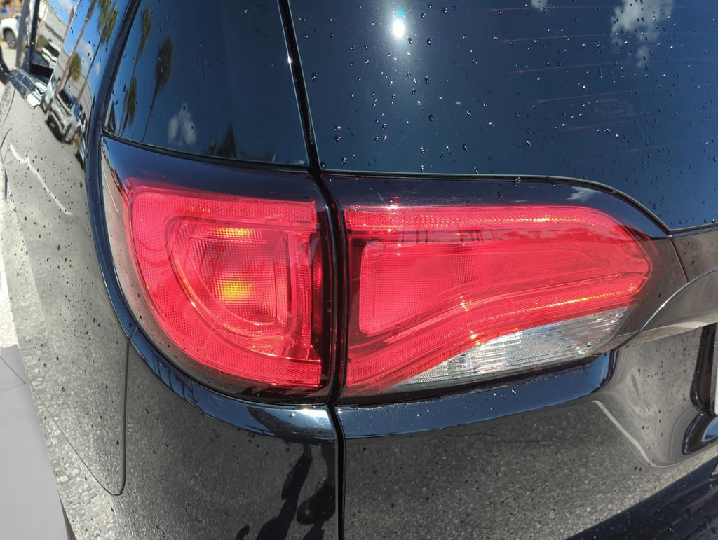 Used 2024 Chrysler Voyager LX FWD image 45