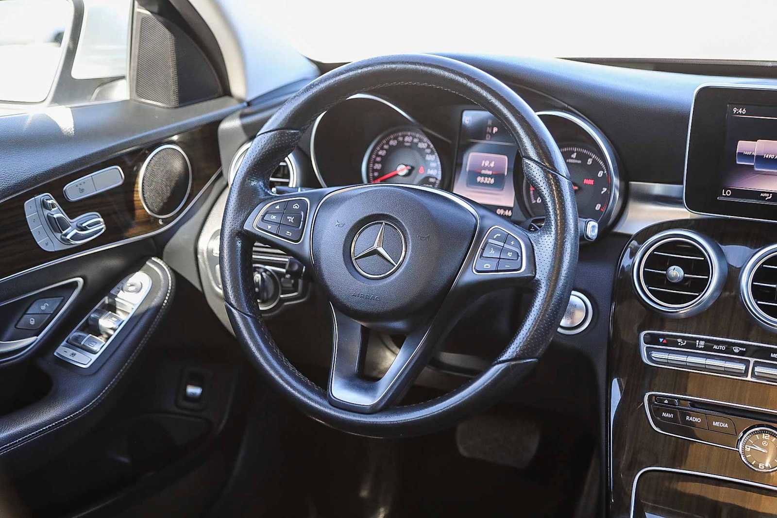 Used 2018 Mercedes-Benz C 300 4MATIC Sedan image 15