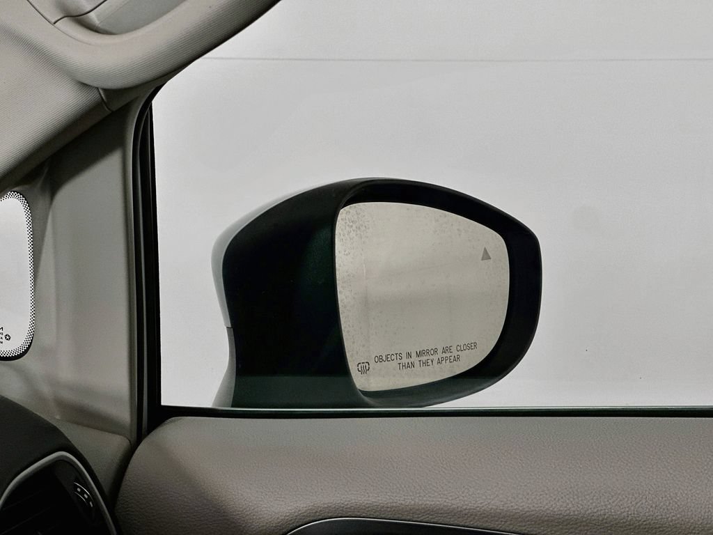 Certified 2023 Chrysler Pacifica Touring-L FWD image 27