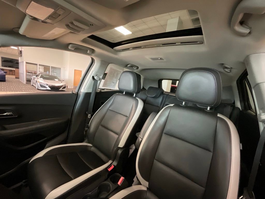 Used 2016 Chevrolet Trax LTZ w/ Midnight Edition AWD/4WD image 11