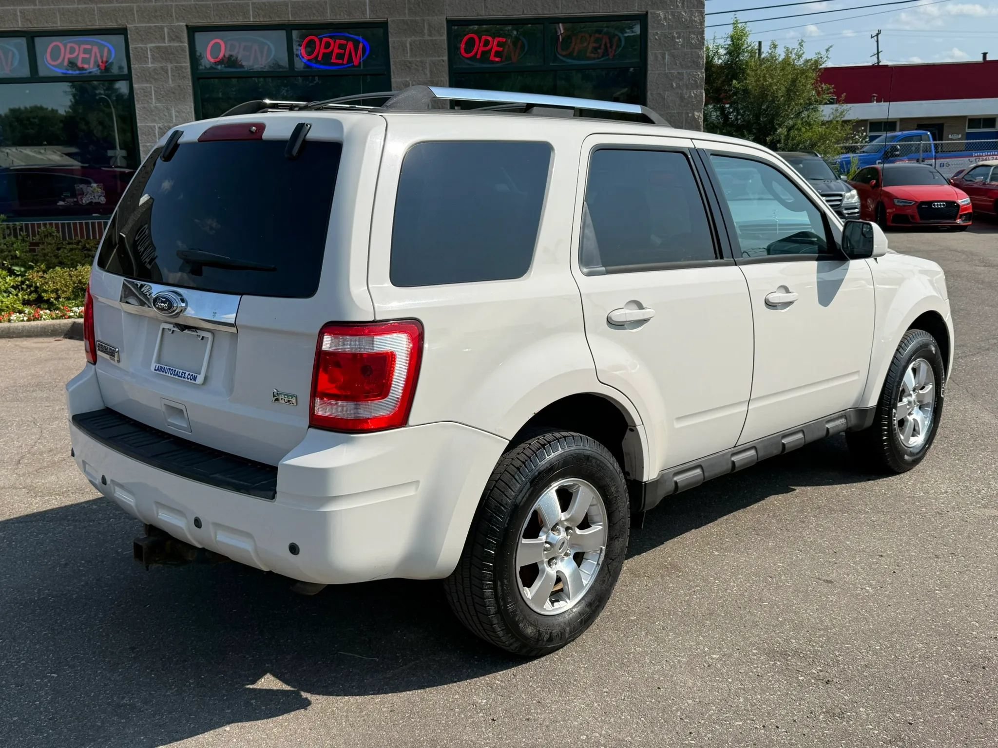 Used 2010 Ford Escape Limited FWD image 5