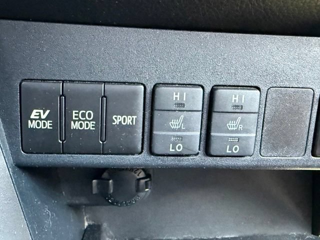 Used 2016 Toyota RAV4 Limited w/ Advanced Technology Package AWD/4WD image 25