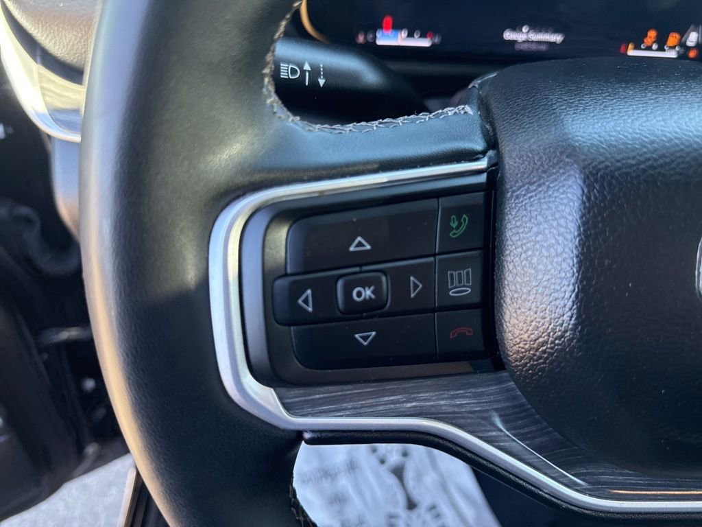 Used 2024 Jeep Wagoneer L Series II w/ Flexible Seating Group image 18