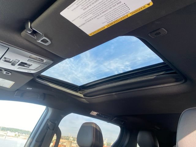 Certified 2025 Toyota Sienna XSE AWD/4WD image 19