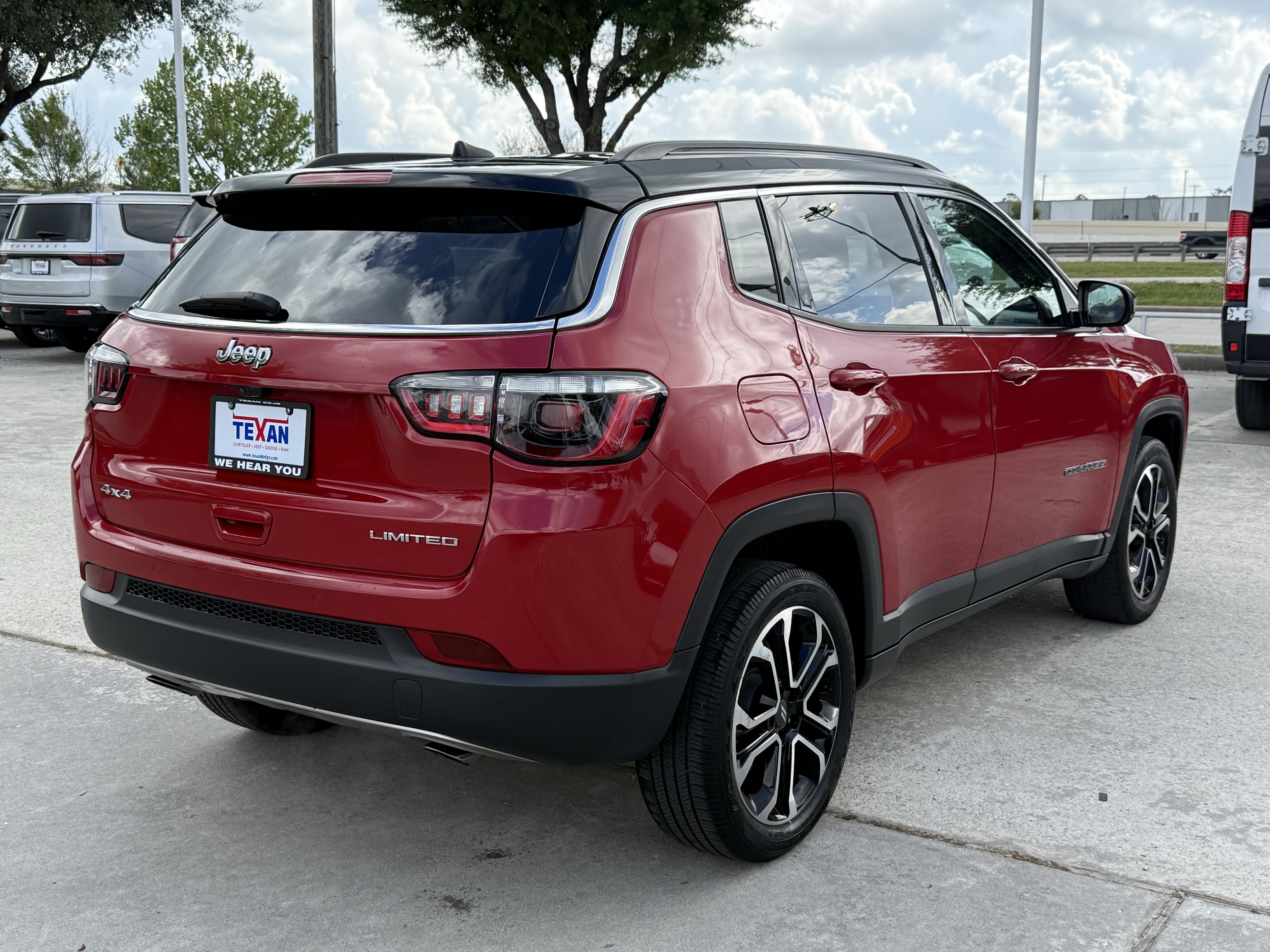 Used 2023 Jeep Compass Limited image 5