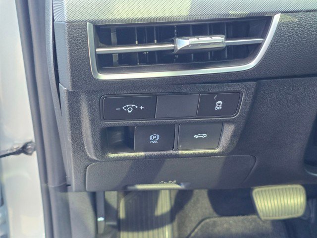 Used 2025 Hyundai Sonata SEL FWD image 28
