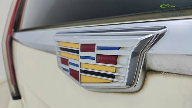 Used 2015 Cadillac Escalade Luxury RWD image 16