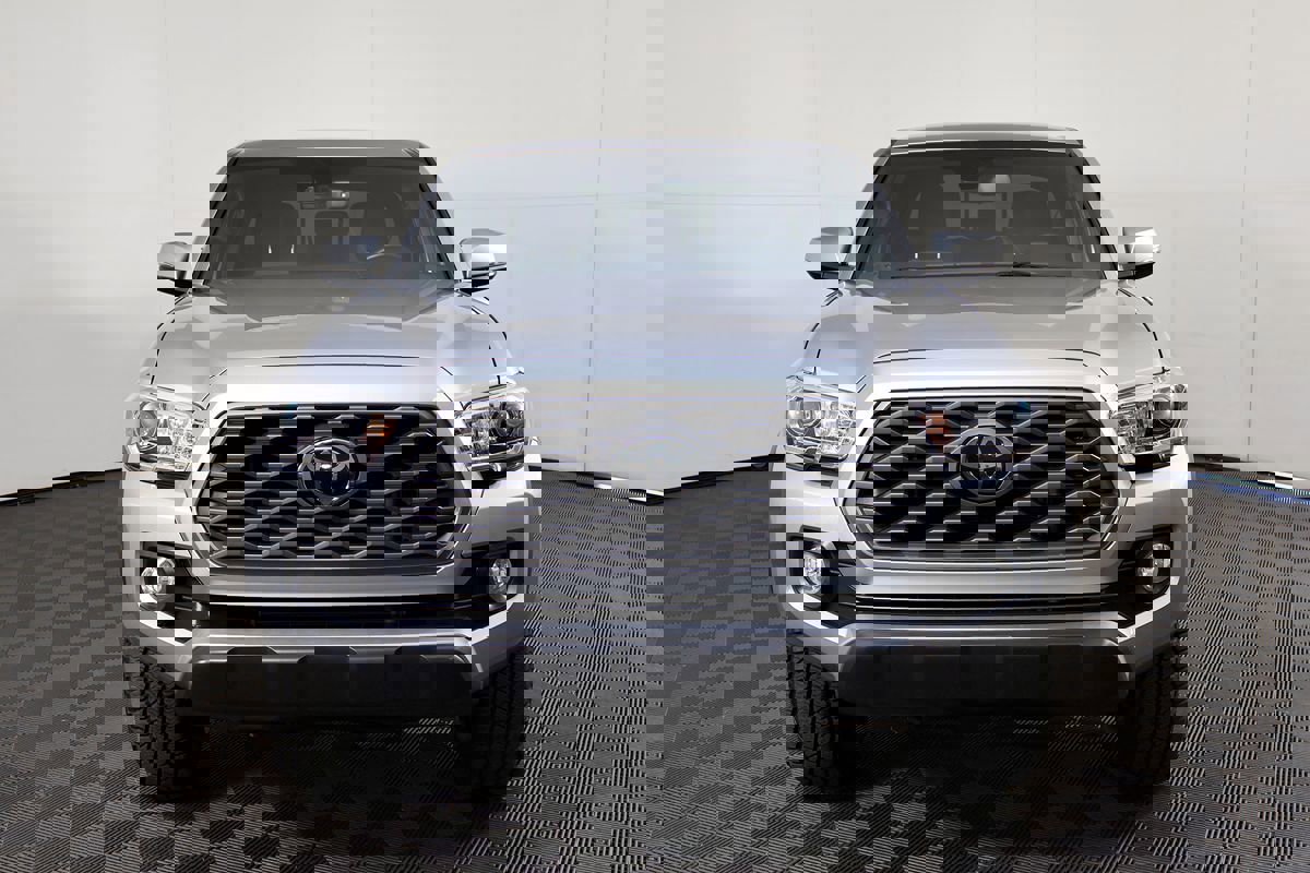 Used 2022 Toyota Tacoma TRD Off-Road image 4