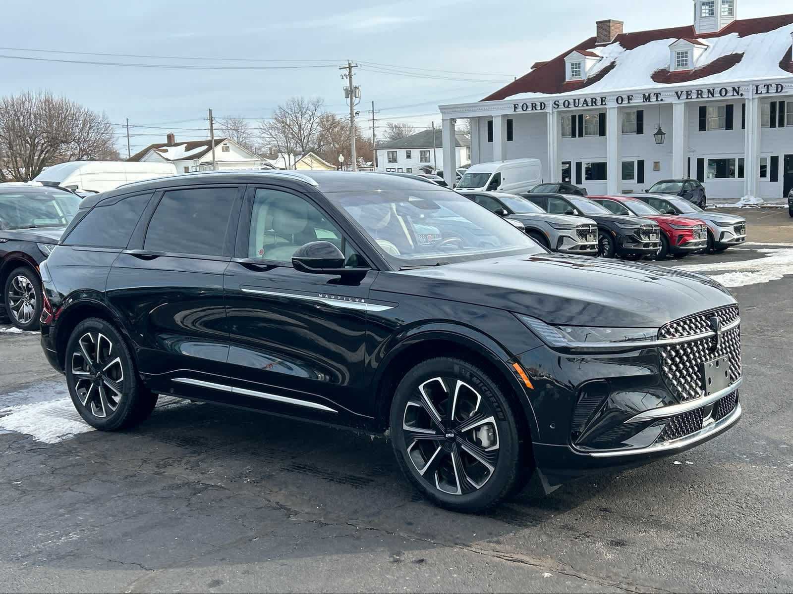 Used 2024 Lincoln Nautilus Reserve AWD/4WD image 4