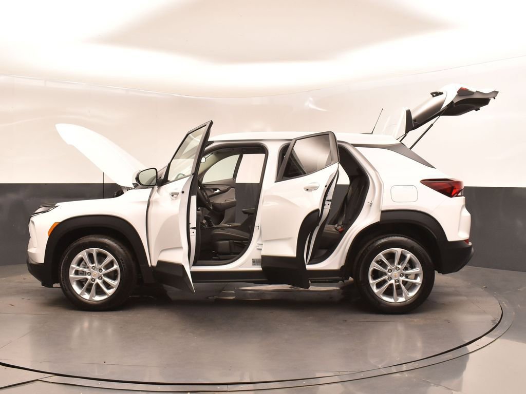 New 2025 Chevrolet TrailBlazer LS w/ LS Convenience Package FWD image 45