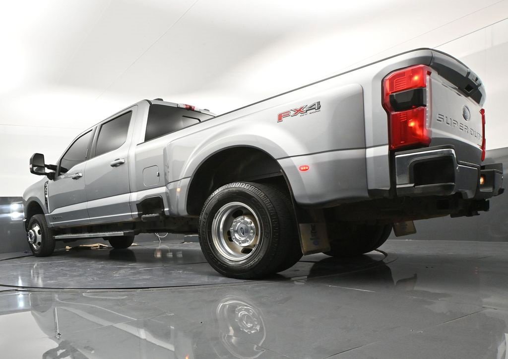 Used 2024 Ford F350 Lariat image 31