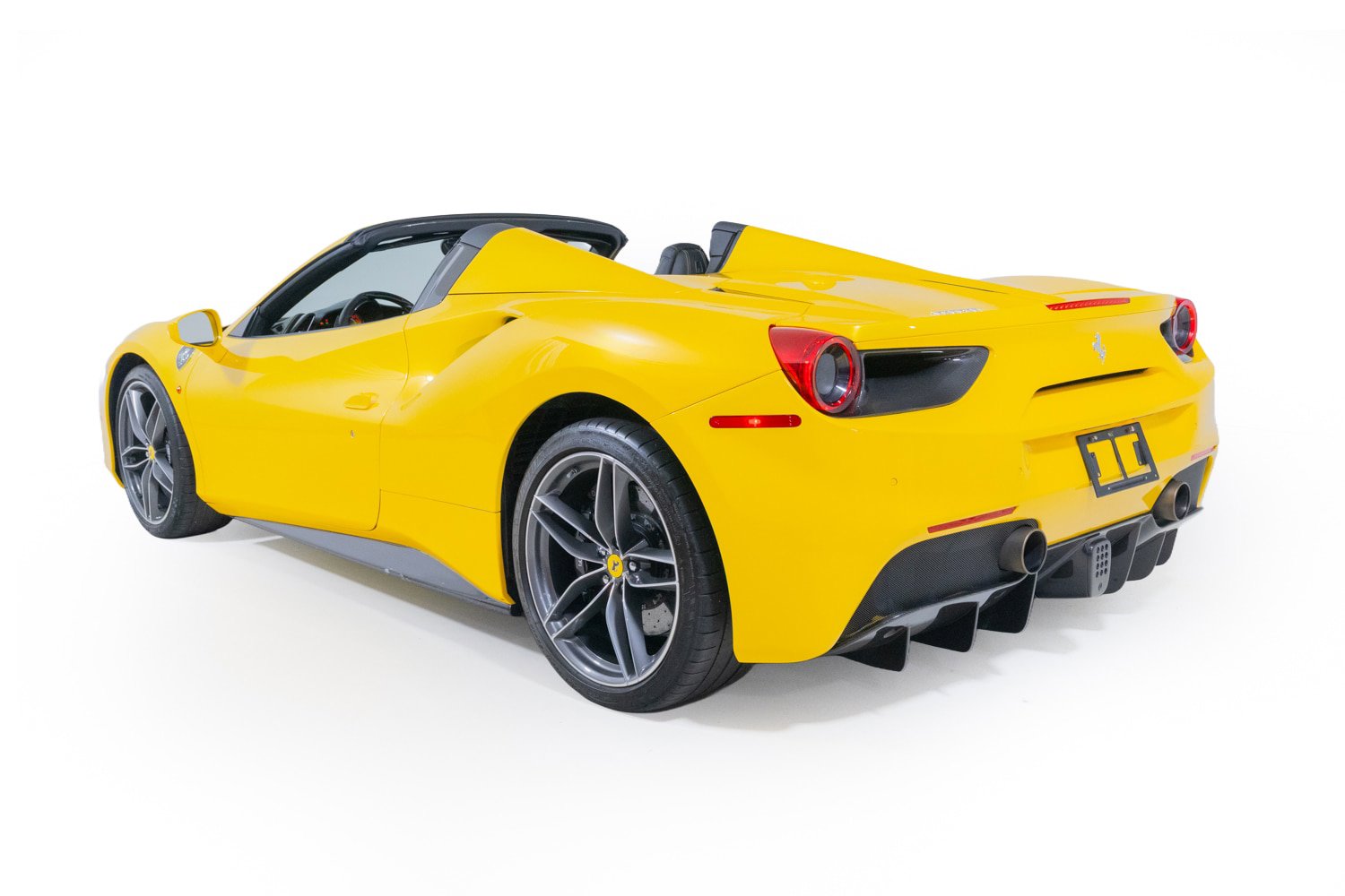 Used 2017 Ferrari 488 Spider RWD image 16