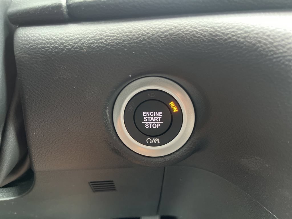 New 2027 Chrysler Pacifica Select AWD/4WD image 47