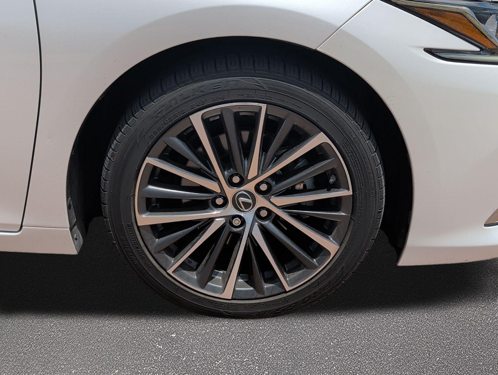 Certified 2022 Lexus ES 350 w/ Premium Package FWD image 7