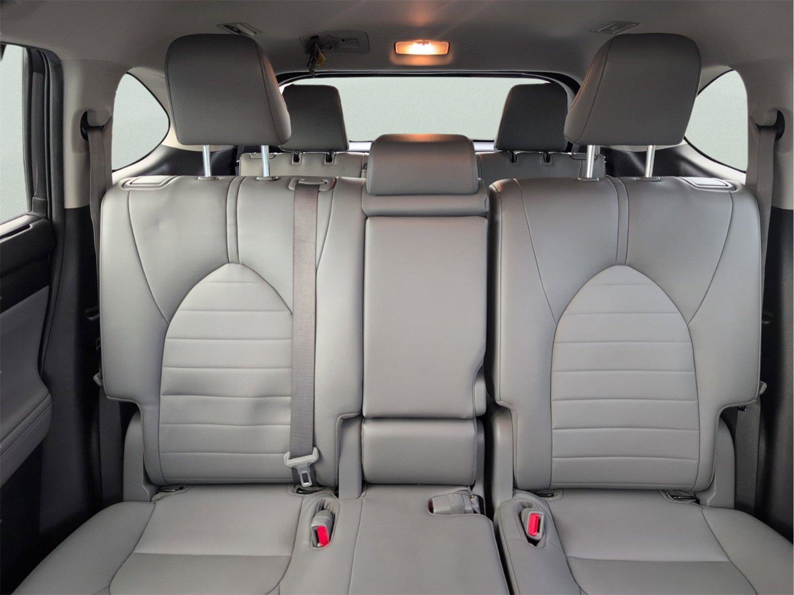 Used 2022 Toyota Highlander XLE image 28