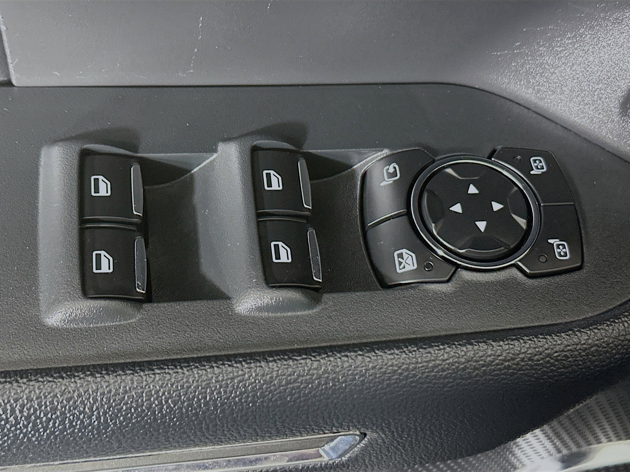 Used 2024 Ford Expedition Max XLT image 14